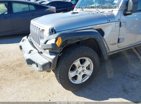 1C4HJXDGXKW518620 2019 JEEP WRANGLER UNLIMITED Серебряный Вид спереди