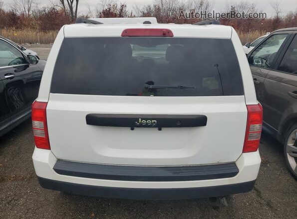 1C4NJPBA3HD187434 2017 JEEP PATRIOT White უკანა ხედი