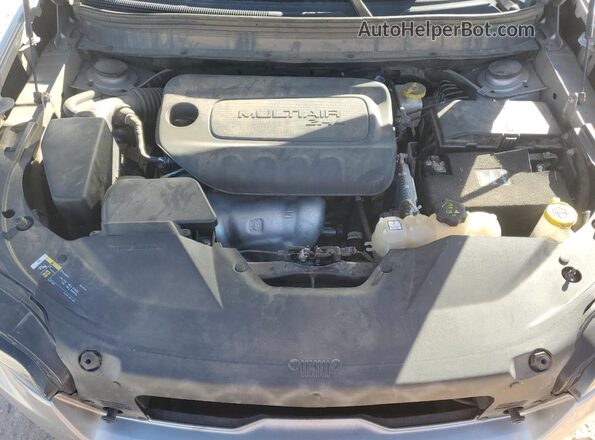 1C4PJLCB5LD569983 2020 JEEP CHEROKEE Silver ძრავის განყოფილების ხედი