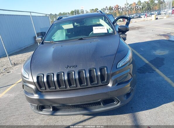 1C4PJLCB7JD621059 2018 JEEP CHEROKEE Gray 