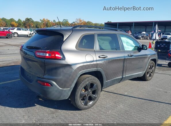1C4PJLCB7JD621059 2018 JEEP CHEROKEE Gray 