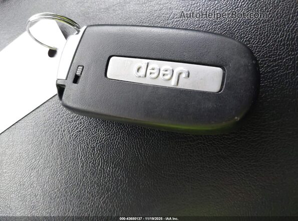 1C4PJMBX0LD583972 2020 JEEP CHEROKEE Черный Вид панели приборов