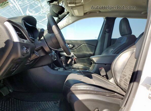 1C4PJMCX2ND536198 2022 JEEP CHEROKEE White Front interior view