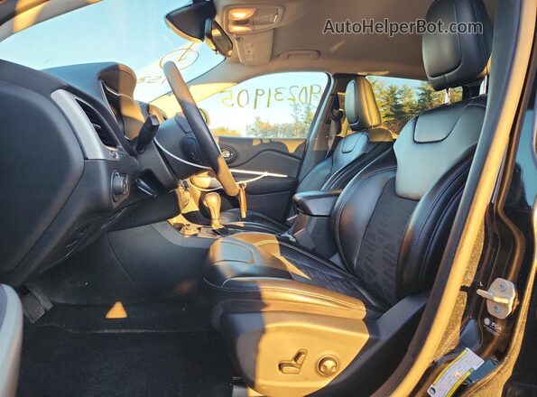 1C4PJMCX8ND552888 2022 JEEP CHEROKEE Black Front interior view