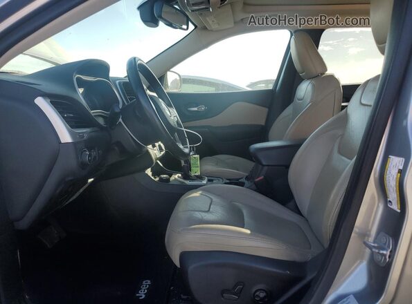1C4PJMDS7GW213999 2016 JEEP CHEROKEE Silver Widok wnętrza z przodu