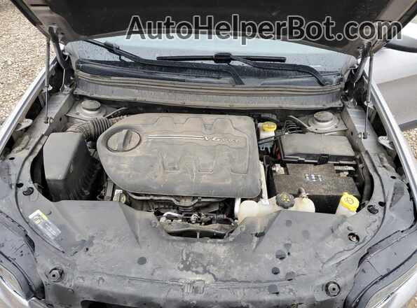 1C4PJMDX5LD595032 2020 JEEP CHEROKEE Silver ძრავის განყოფილების ხედი