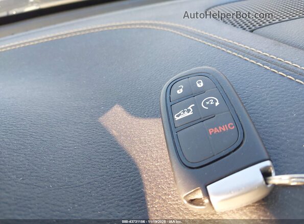 1C4PJMDX7JD571828 2018 JEEP CHEROKEE Черный Вид панели приборов
