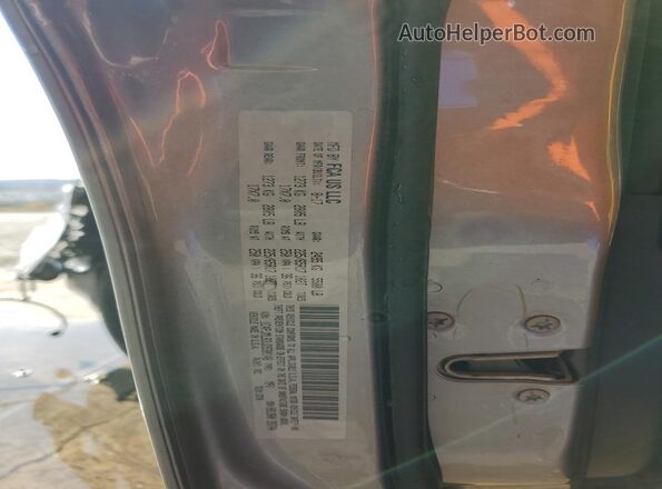 1C4PJMLB3JD530148 2018 JEEP CHEROKEE Silver VIN կոդի պիտակի տեսք