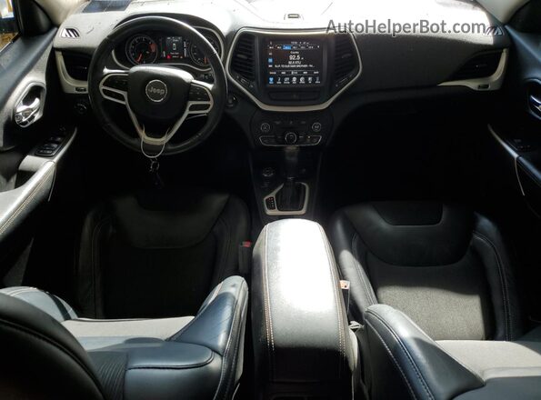 1C4PJMLB3JD530148 2018 JEEP CHEROKEE Silver Առջևի վահանակի տեսք