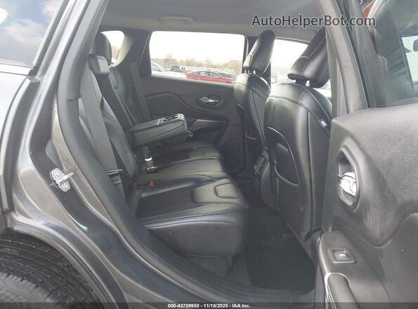1C4PJMLX6LD561831 2020 JEEP CHEROKEE Серый Вид наклейки с VIN-кодом