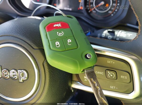 1C4PJXEN2RW103469 2024 JEEP WRANGLER Белый Вид панели приборов