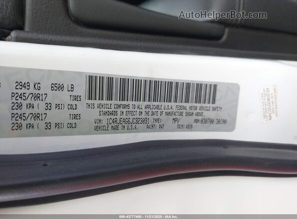 1C4RJEAG6JC323031 2018 JEEP GRAND CHEROKEE White Widok komory silnika