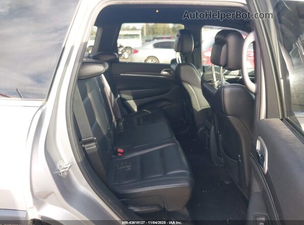 1C4RJFBG2JC244072 2018 JEEP GRAND CHEROKEE Silver 
