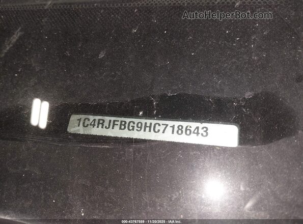 1C4RJFBG9HC718643 2017 JEEP GRAND CHEROKEE Black Vista del compartimento del motor