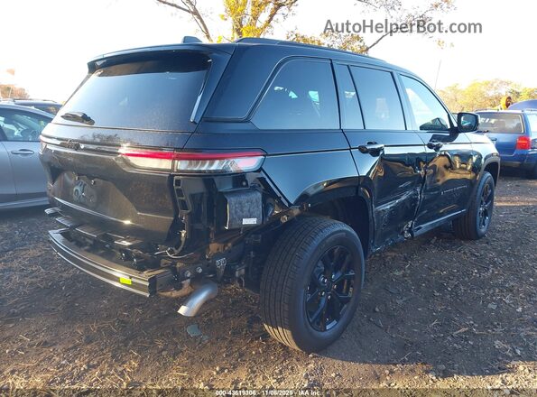1C4RJHAG1SC340645 2025 JEEP GRAND CHEROKEE Black წინა ხედი