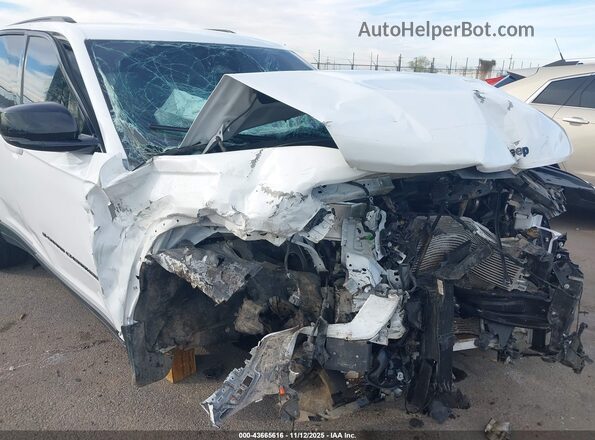1C4RJHAG2PC536634 2023 JEEP GRAND CHEROKEE White Front view