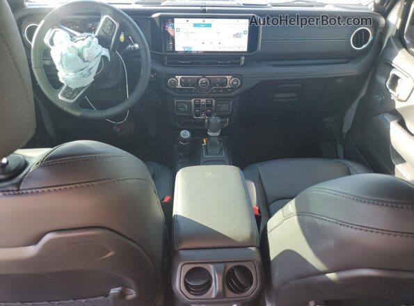 1C4RJXU66RW310515 2024 JEEP WRANGLER Серебряный Вид панели приборов