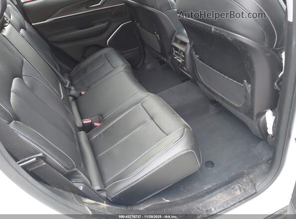 1C4RJYB64N8749641 2022 JEEP GRAND CHEROKEE 4XE White Vista de la etiqueta del VIN