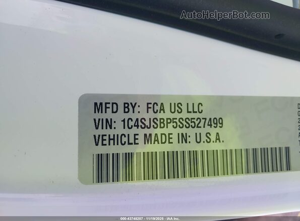 1C4SJSBP5SS527499 2025 JEEP WAGONEER L White Vista del compartimento del motor