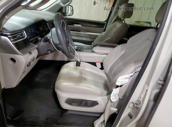 1C4SJUDT7NS206980 2022 JEEP WAGONEER Бежевый Вид салона спереди