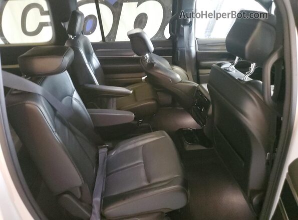 1C4SJVDP0RS176624 2024 JEEP WAGONEER White Widok wnętrza z tyłu