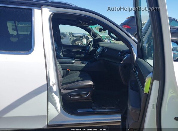 1C4SJVEJ9PS511404 2023 JEEP GRAND WAGONEER White Widok wnętrza z przodu