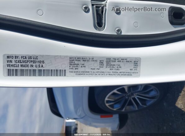 1C4SJVGP7PS511015 2023 JEEP GRAND WAGONEER White Շարժիչի բաժամունքի տեսք