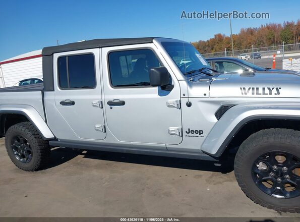 1C6HJTAG0PL585207 2023 JEEP GLADIATOR Silver Rear interior view