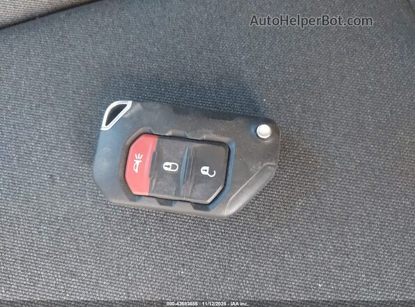 1C6PJTAG4SL504679 2025 JEEP GLADIATOR Teal Widok deski rozdzielczej
