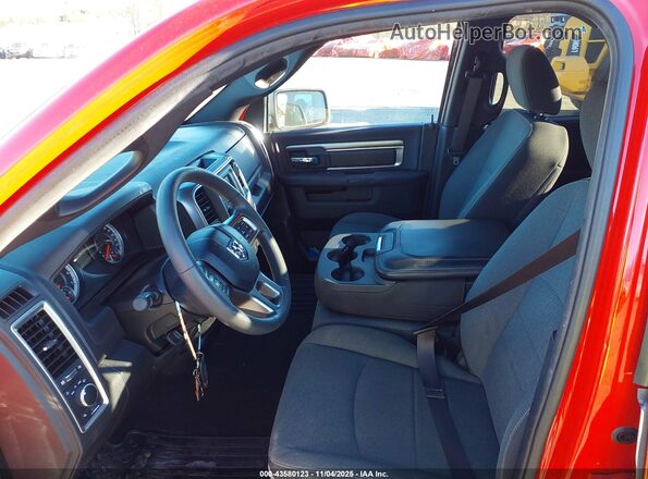 1C6RR7GG4MS510314 2021 RAM 1500 CLASSIC Red Widok wnętrza z przodu