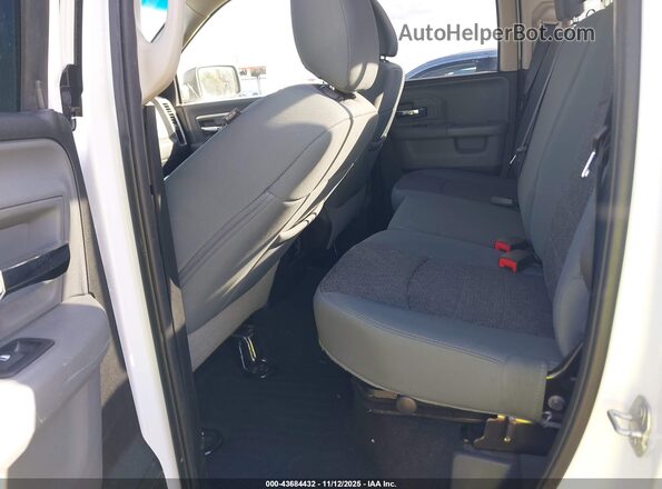 1C6RR7GM6JS228757 2018 RAM 1500 Белый Вид наклейки с VIN-кодом