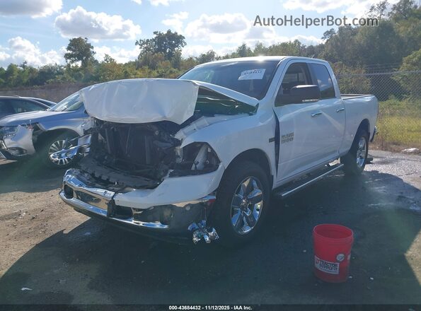 1C6RR7GM6JS228757 2018 RAM 1500 Белый Передняя левая четверть