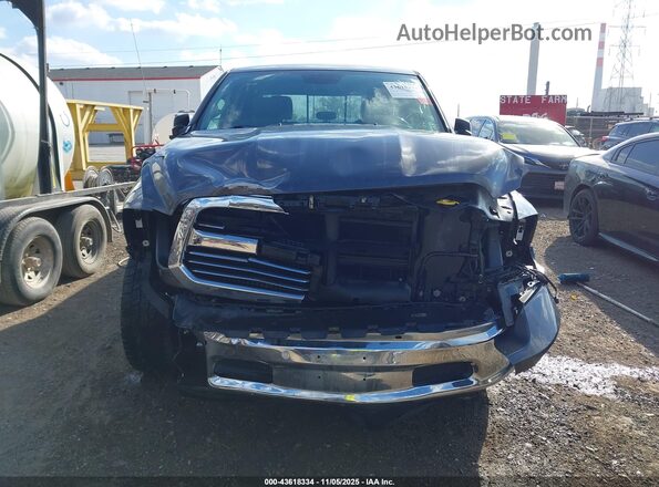 1C6RR7LG9JS129415 2018 RAM 1500 Gray Vista interior trasera