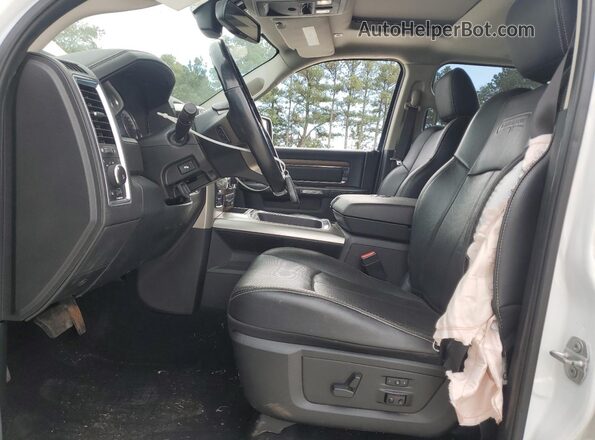 1C6RR7NM8JS258443 2018 RAM 1500 White Vista interior delantera