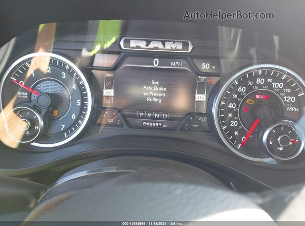 1C6RREBT5NN464176 2022 RAM 1500 Gray უკანა სავარძლების ხედი