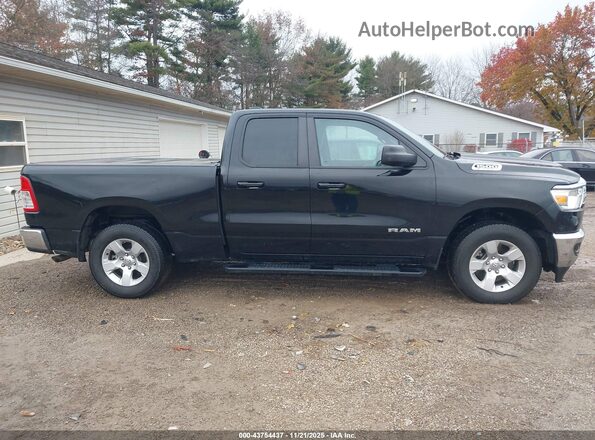 1C6RRFBG5NN397331 2022 RAM 1500 Black Widok wnętrza z tyłu