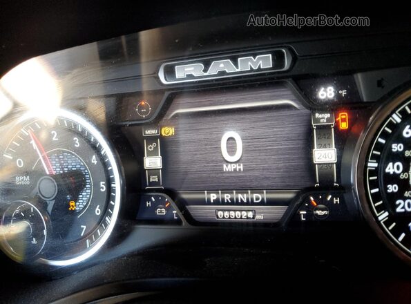 1C6RRFFG7NN427472 2022 RAM 1500 Blue Instrument cluster view