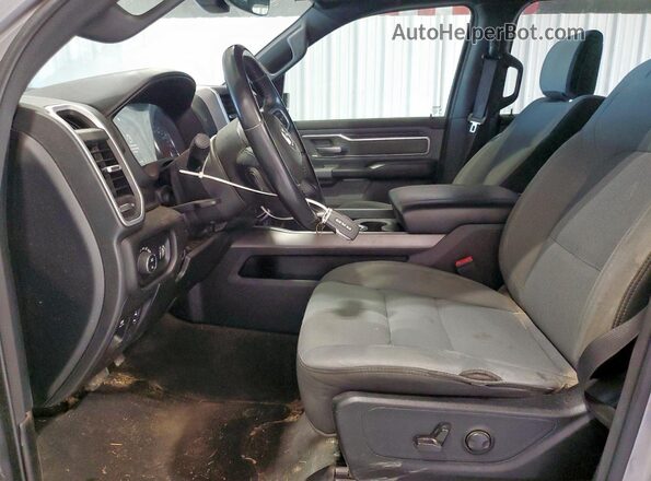 1C6SRFFT4NN458600 2022 RAM 1500 Silver Вид салону спереду