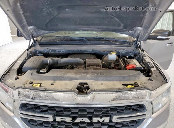 1C6SRFFT4NN458600 2022 RAM 1500 Silver Вид задньої частини салону