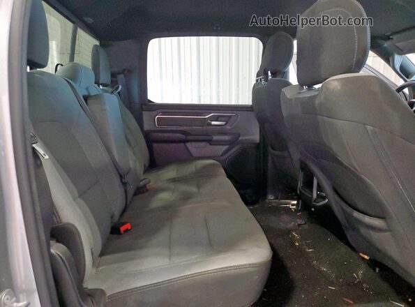 1C6SRFFT4NN458600 2022 RAM 1500 Silver Вид задніх сидінь