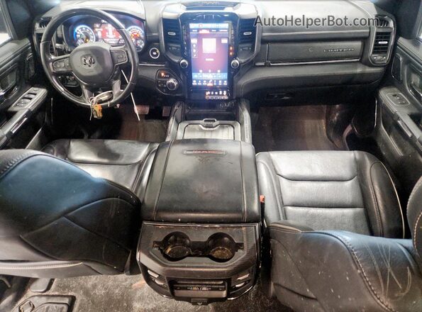 1C6SRFHT4NN332363 2022 RAM 1500 Black Առջևի վահանակի տեսք