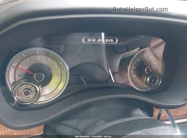 1C6SRFKTXNN137098 2022 RAM 1500 Белый Вид задних сидений