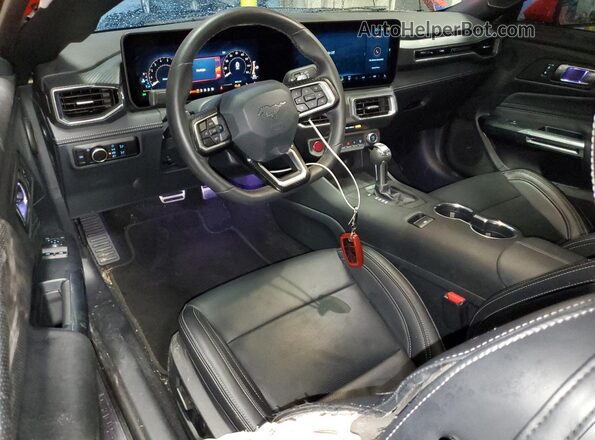 1FA6P8CF3S5414213 2025 FORD MUSTANG Red Vista del salpicadero