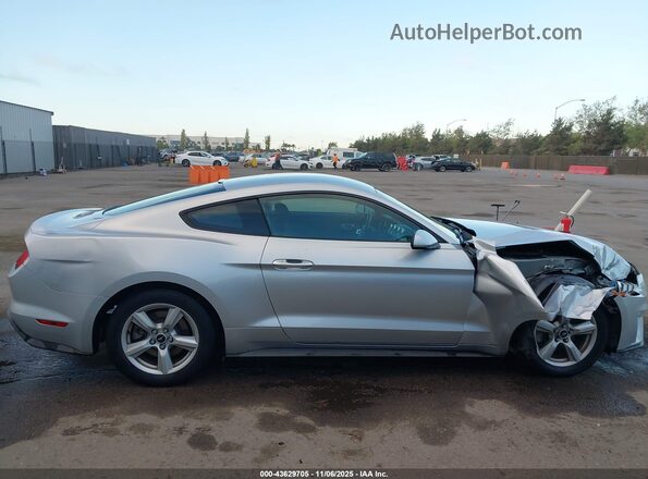 1FA6P8TH7J5129255 2018 FORD MUSTANG Silver Widok wnętrza z tyłu