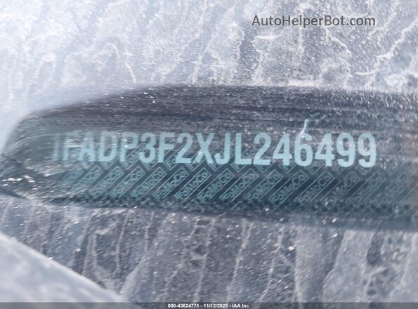 1FADP3F2XJL246499 2018 FORD FOCUS Orange Вид підкапотного простору