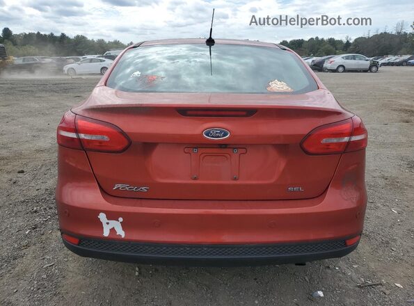 1FADP3H28JL280521 2018 FORD FOCUS Red უკანა ხედი