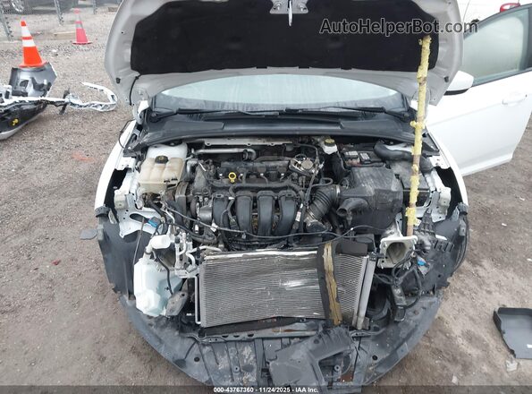 1FADP3K20JL215381 2018 FORD FOCUS Черный Вид сзади