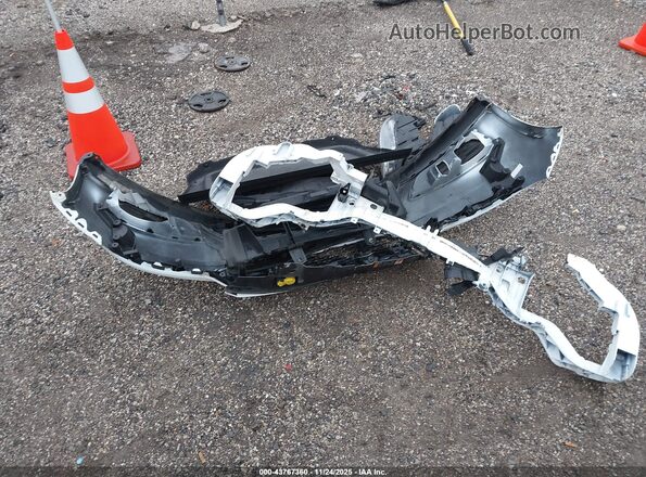 1FADP3K20JL215381 2018 FORD FOCUS Черный Вид щитка приборов