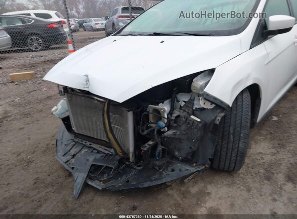 1FADP3K20JL215381 2018 FORD FOCUS Черный 