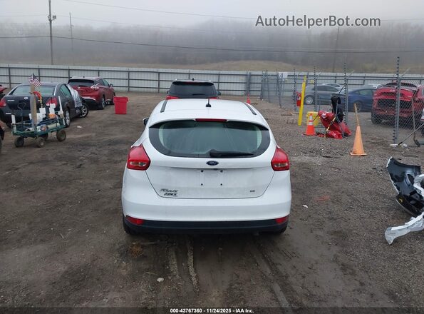 1FADP3K20JL215381 2018 FORD FOCUS Черный 